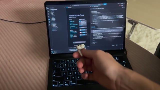 AirPods как кнут: как управлять Claude жестами